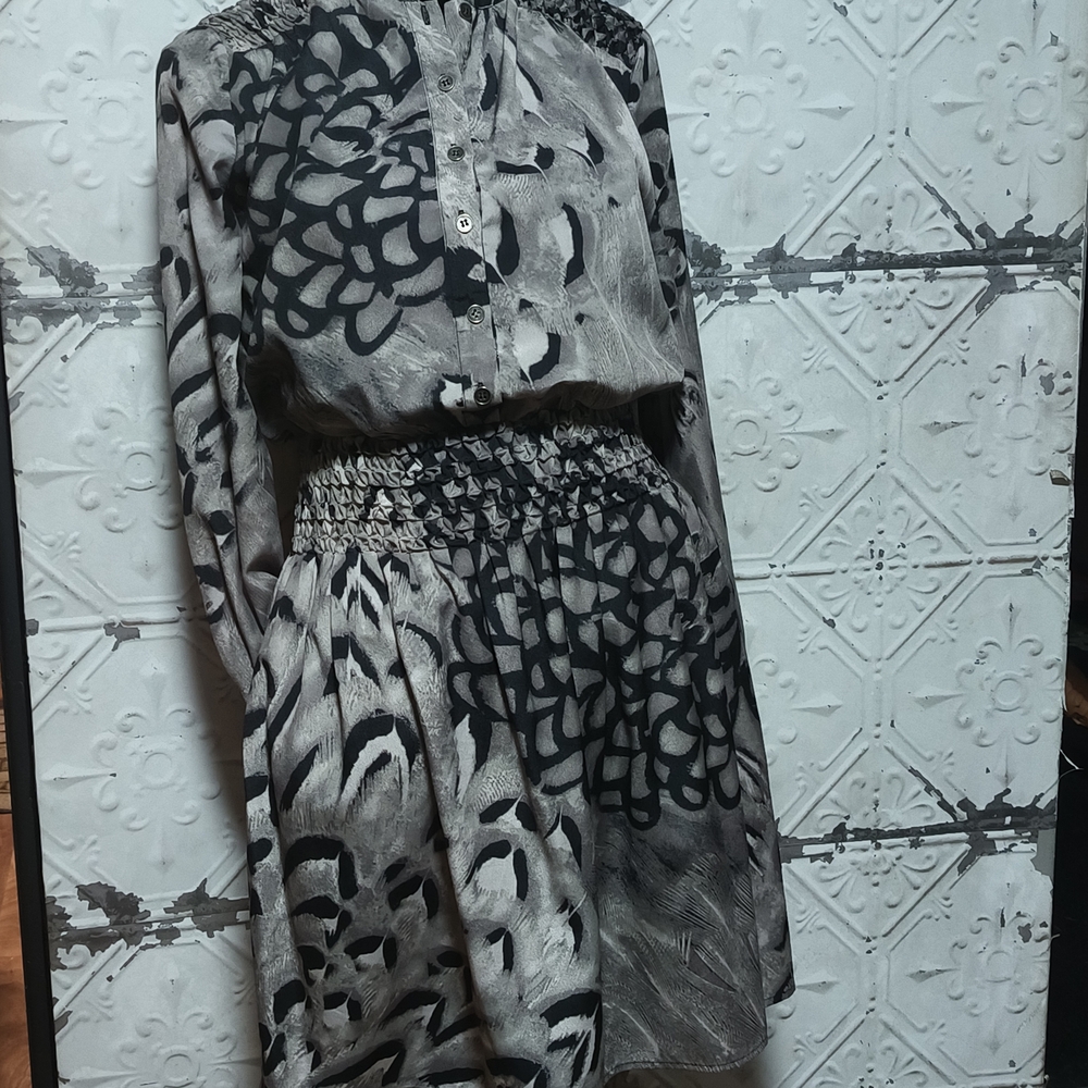 Jessica Simpson Black and Gray Patterned Midi Dress